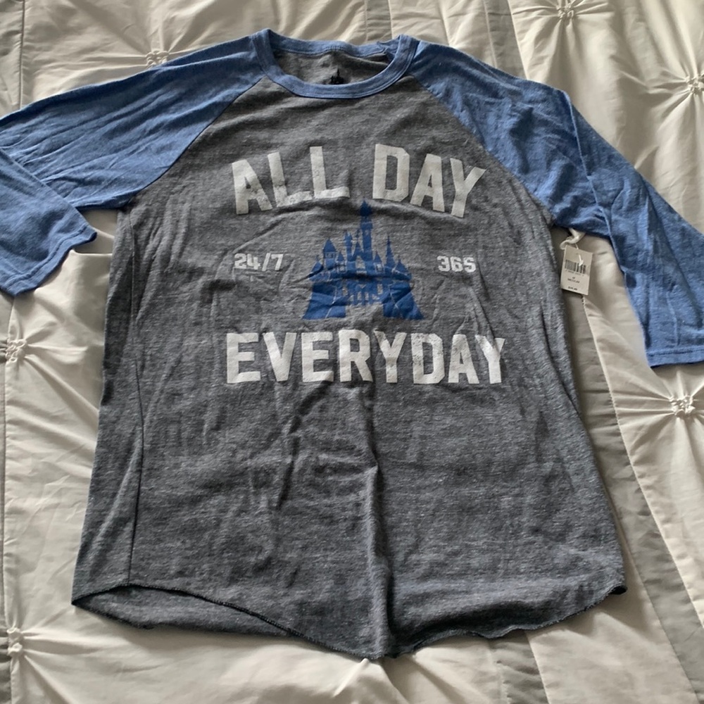 Disney medium sleeve shirt
